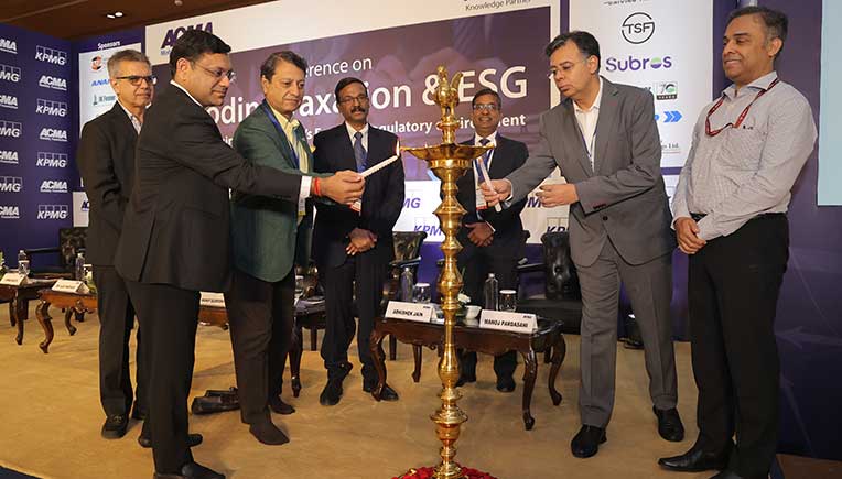 The conference commenced with a ceremonial lamp lighting by Vikrampati Singhania, Dr. Hanif Qureshi, IPS, Vinnie Mehta, along with other industry leaders