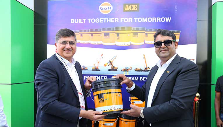 Sorab-Agarwal-(right),-Executive-Director--ACE-with-Ravi-Chawla-(left),-MD-&-CEO--Gulf-Oil