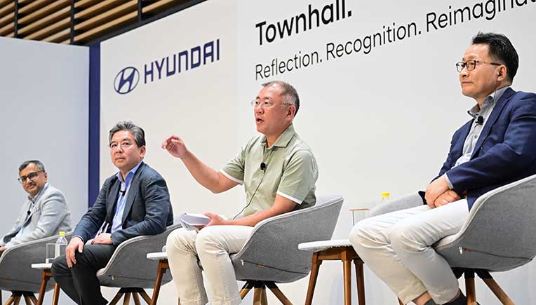 Hyundai Motor Group Executive Chair Euisun Chung visits India 