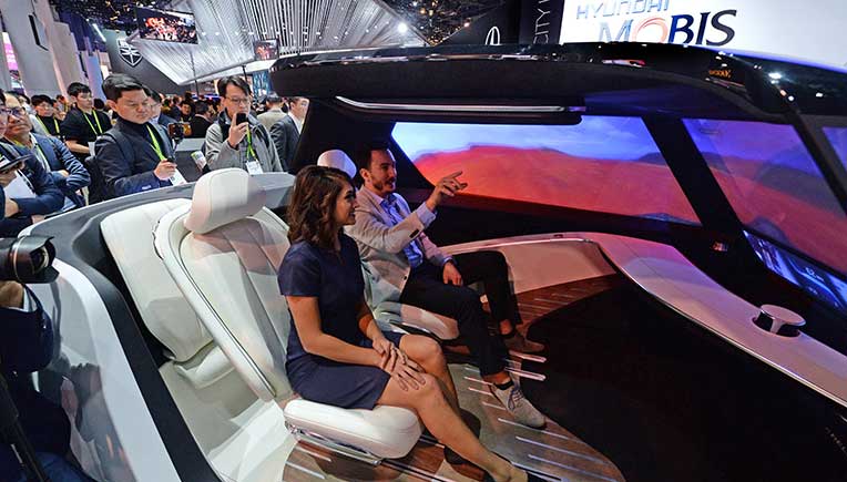 Hyundai, WayRay unveil next-generation visual technology 