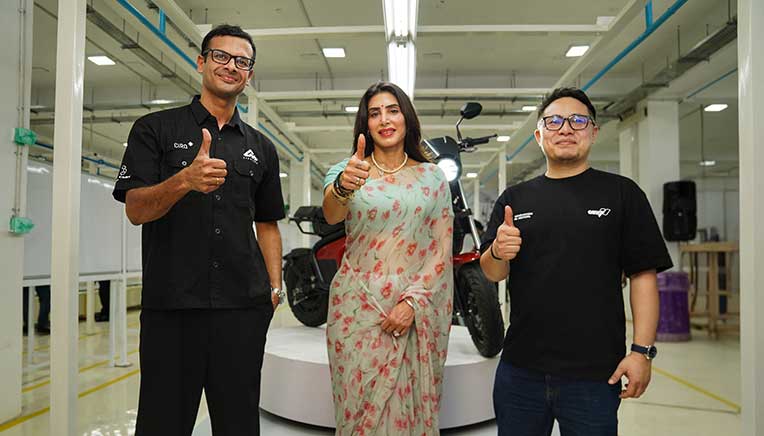 Priya-Sachdev-Kapur-along-with-Vikas-Gupta,-Founder-&-CEO-and-Ringlarei-(Ringo)-Pamei,-Co-Founder-at-Creatara-plant-inauguration