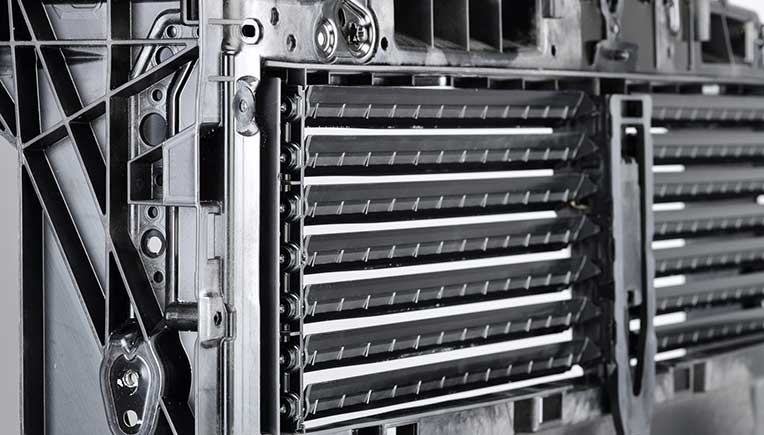 The bolster is also reinforced at the sides with metal inserts. Photo: LANXESS AG