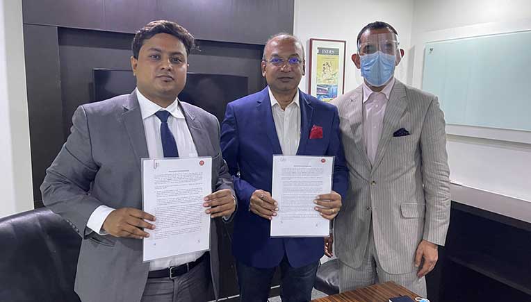 L-R-Kuldeep-Gupta,-Vice-President-Strategic-Partnership,-C4V,--Deb-Mukherjee,-Managing-Director,-Uday-Narang,-Chairman,-Omega-Seiki-Mobility