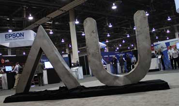 AUTODESK INC: Right Tools for Auto Industry