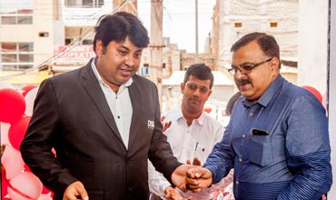 DSK Hyosung enters Delhi market with new showroom