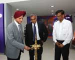 Onkar Kanwar inaugurates 1st Apollo CV Zone