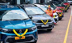 Renault India kickstarts festive season with mega deliveries 