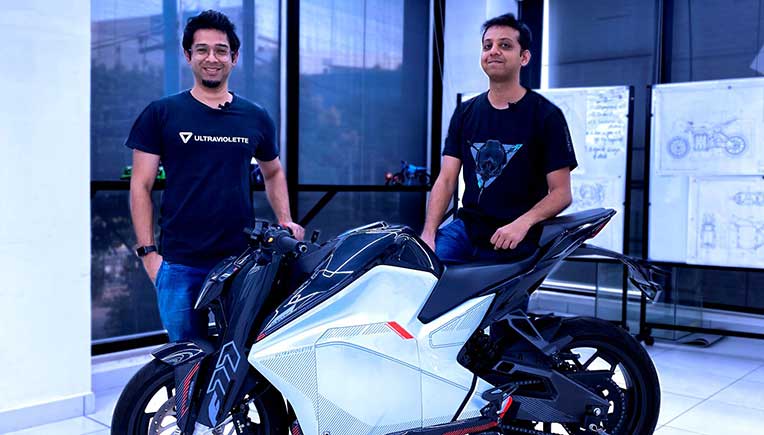 Founders-Narayan-and-Niraj-with-the-F77