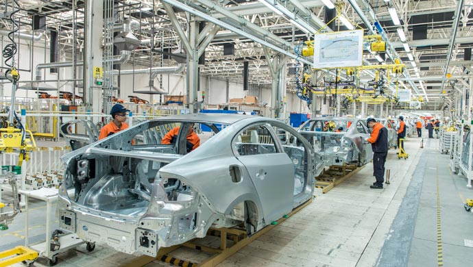 Production of the Volvo S60L at the Volvo Cars manufacturing plant in Chengdu, China
