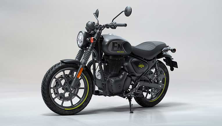 2025 Hunter 350 in new graphite grey colourway at RS 1.76 lakh
