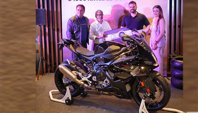 Varun Yadav from Delhi now holds the distinction of becoming the 1,000th BMW S 1000 RR owner in India. 