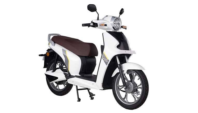 Bgauss unveils new electric scooter D15; Bookings open at Rs 499