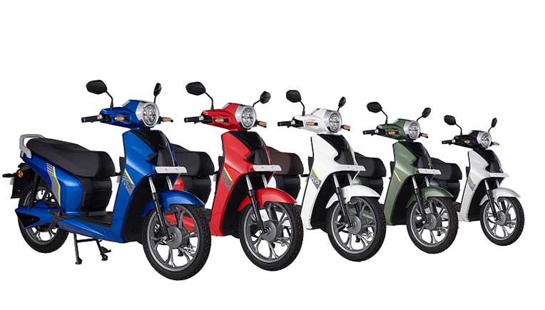 Bgauss unveils new electric scooter D15; Bookings open at Rs 499