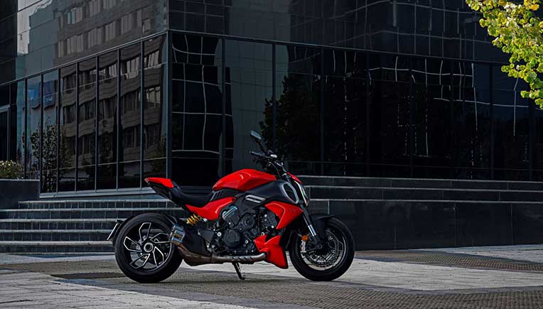 DIAVEL V4
