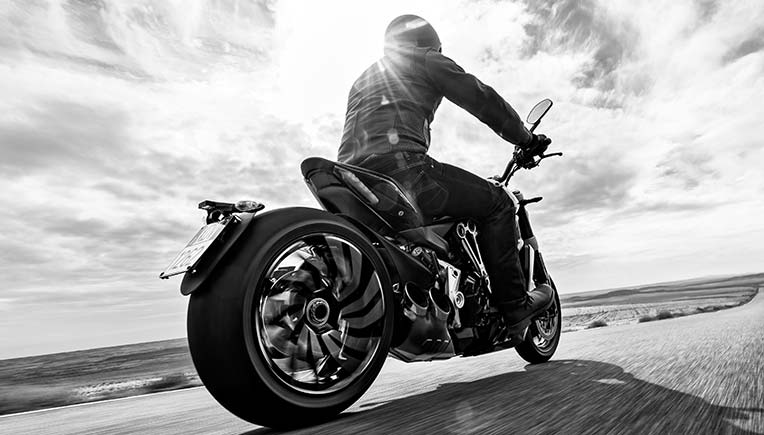 Ducati India launched their new cruiser styled motorcycle the XDiavel in India for a starting price of Rs. 15,87,000 (ex-showroom Delhi).