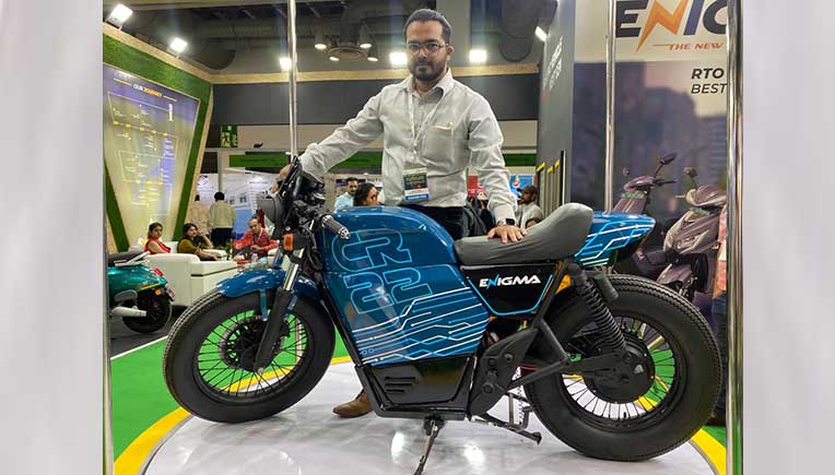 Enigma showcases 6 e-scooters, prototype motorcycle CR22 