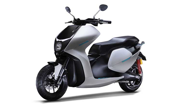 Everve Motors unveils maiden luxury e-scooter EF1