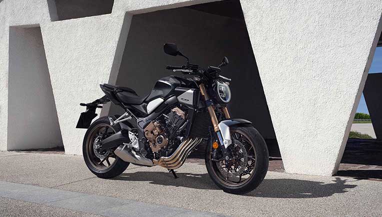 Honda 2025 CB650R, CBR650R motorcycles launched with e-clutch technology