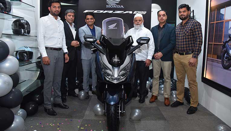 Honda delivers flagship scooter Forza 300 in India at Rs 6.4 lakh