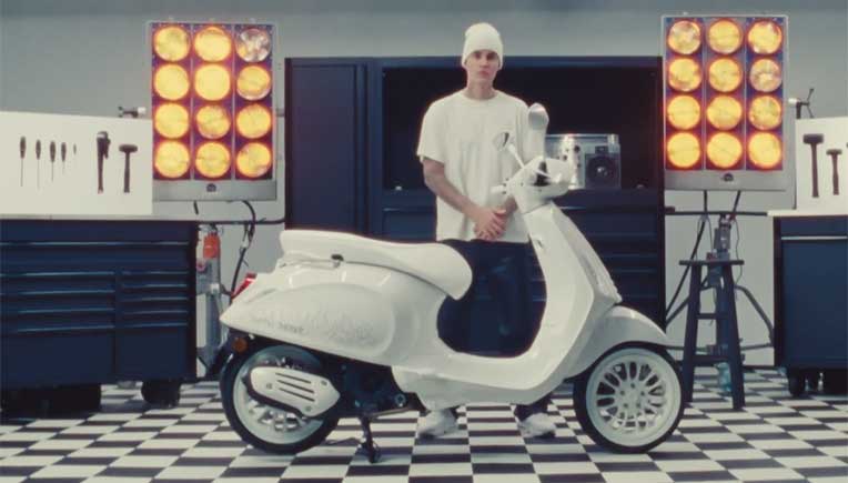 Justin Bieber x Vespa
