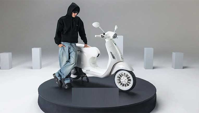Justin Bieber x Vespa