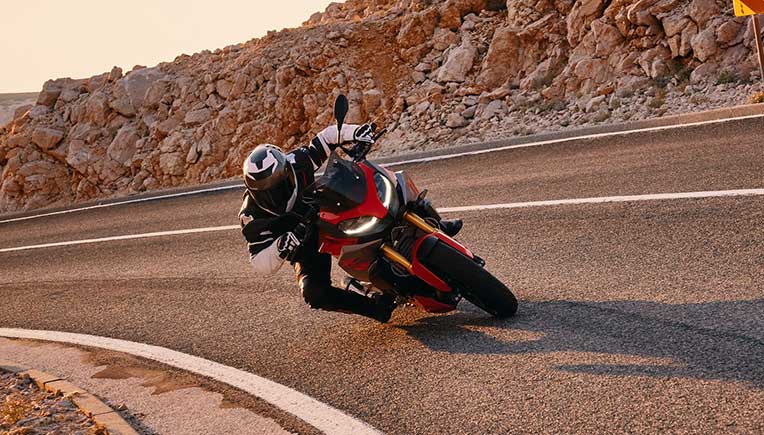 New BMW F 900 XR motorcycle launched at Rs 12.30 lakh