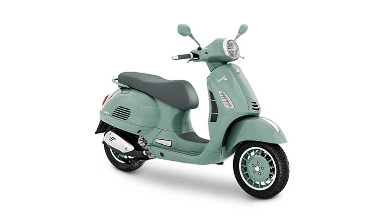 Vespa_Gts_80th
