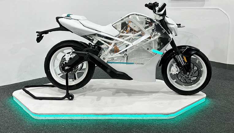 Raptee showcases world’s first high-voltage e-motorcycle 