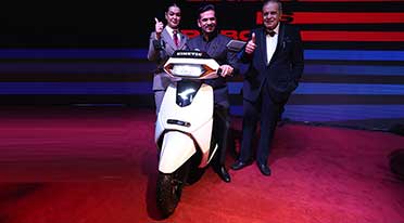 All new Kinetic DX electric scooter launched at Rs 1.11 lakh onward