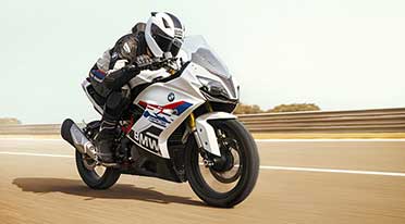 BMW G 310 RR records 1000 customer deliveries within 100 days