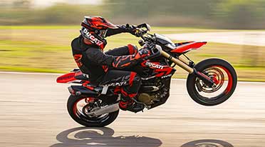 Ducati Hypermotard 698 Mono: the new benchmark for road Supermotards