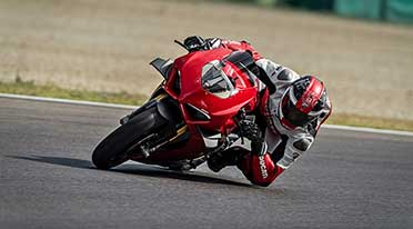 Ducati India launches BS6 Panigale V4, Diavel 1260