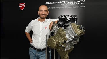 Ducati unveils Desmosedici Stradale, a V4 for sport bikes of tomorrow