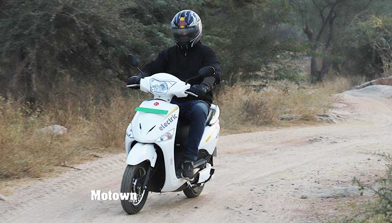 Hero Optima HX S12a e-scooter- Green Champ