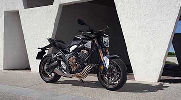 Honda 2025 CB650R, CBR650R motorcycles launched with e-clutch technology