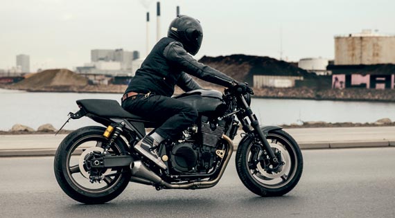 Yamaha Skullmonkee, a Yard Built XJR1300, unveiled in Paris