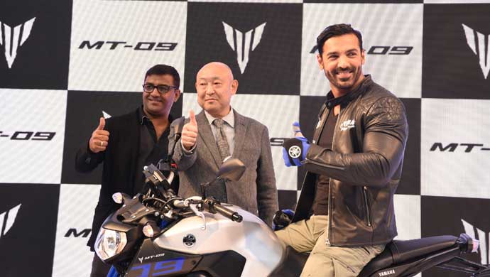 Roy Kurian, VP-YMIS, John Abraham and Masaki Asano, Managing Director -YMIS during the launch of Yamaha MT 09