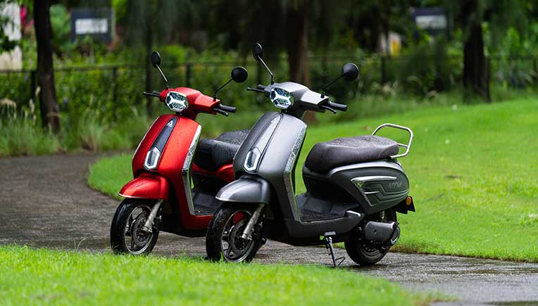 iVoomi Energy unveils JeetX e-scooter with extra power at Rs 99,999