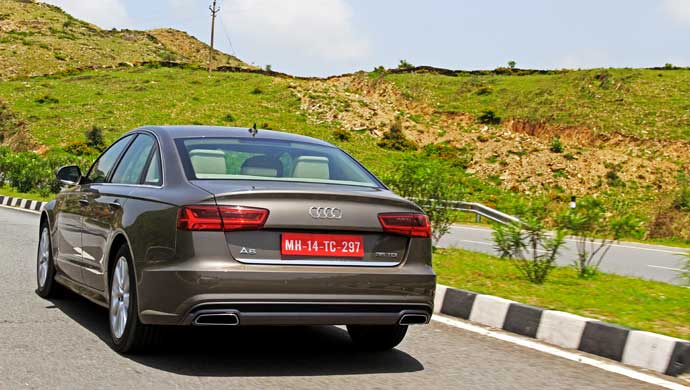 2015 Audi A6 Matrix rear end view