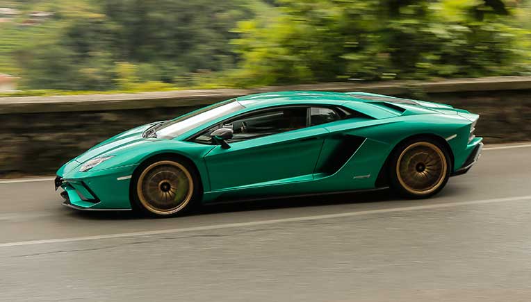 Lamborghini-Aventador