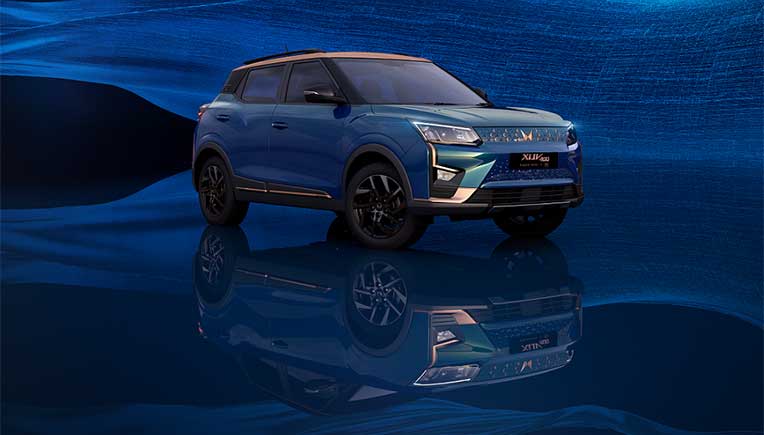 Anand Mahindra to hand over XUV400 to highest auction bidder