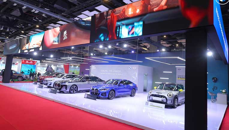 BMW i7, BMW iX, BMW i4, BMW iX1, MINI 3-door Cooper SE steal show
