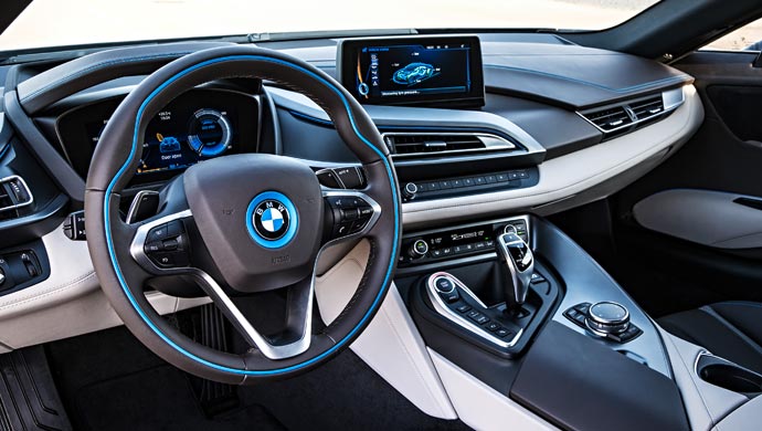With BMW ConnectedDrive solutions, the BMW i8 boasts a high degree of connectivity