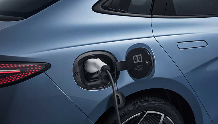 Vehicle-To-Load-Mobile-Power-Station