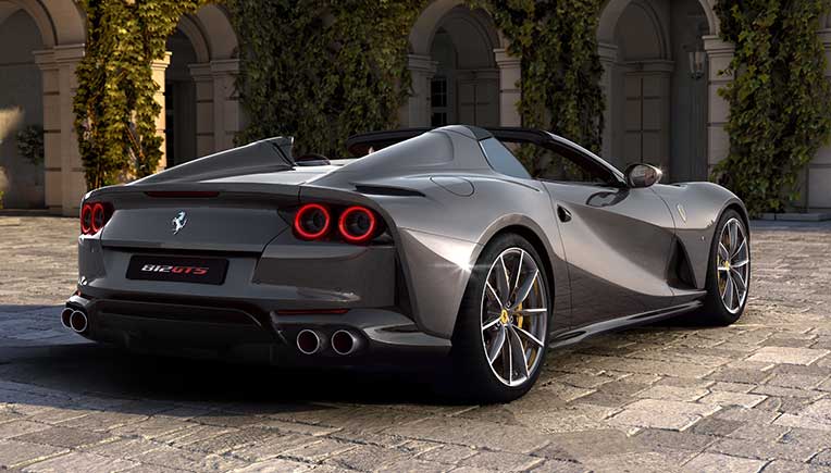Ferrari 812 GTS, the V12 spider returns