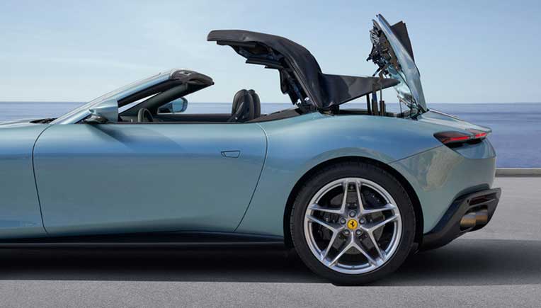Ferrari Roma Spider unveiled in Marrakesh
