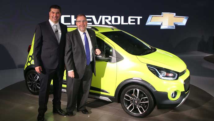 Kaher Kazem President and MD GM India and Tim Mahoney Chief Marketing Officer Global Chevrolet & Global GM Marketing Operations Leader