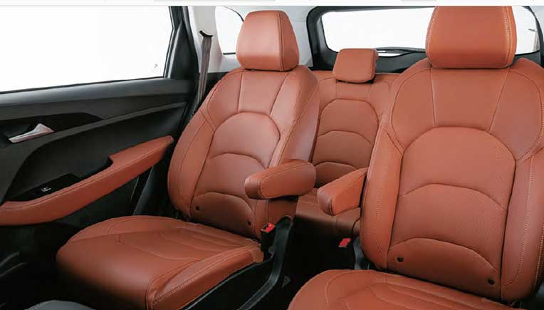 MG (Morris Garages) Motor India has launched the MG Hector Plus at an inaugural price of Rs 13.48 lakh (ex-showroom, New Delhi). Hector Plus, India’s first 6-seater internet SUV with panoramic sunroof
