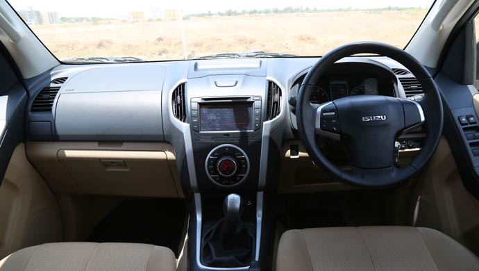 Isuzu Motors D-Max V-Cross; Smart interiors