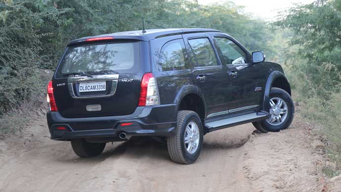 Rear shot of the Automatic Isuzu MU-7